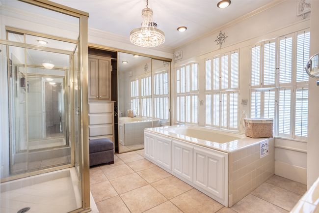 1118 S Lindsay St, House other with 3 bedrooms, 3 bathrooms and null parking in Gainesville TX | Image 21