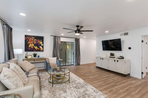 104-5209 N 24th St, Phoenix, AZ, 85016-3583 | Card Image