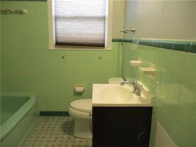 3530 Alameda St, Home with 2 bedrooms, 1 bathrooms and 2 parking in Corpus Christi TX | Image 6