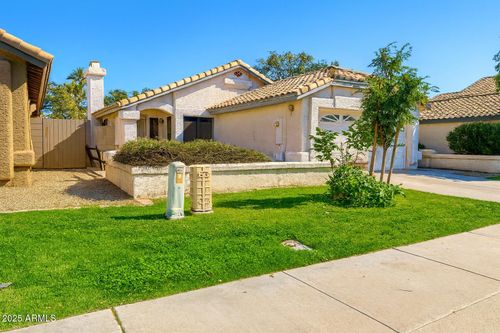 5749 W Jupiter Way, Chandler, AZ, 85226-7506 | Card Image