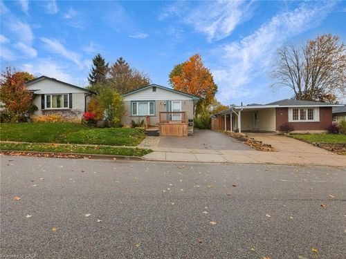 55 Silver Aspen Cres, Kitchener, ON, N2N1H5 | Card Image