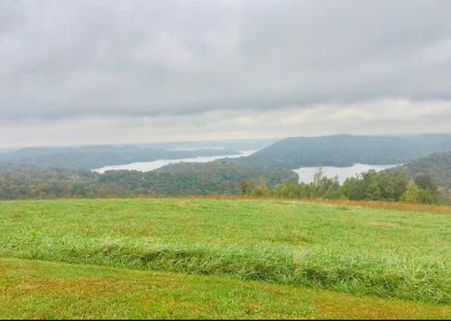 102C Swann Ridge Rd, Hilham, TN, 38568-5107 | Card Image
