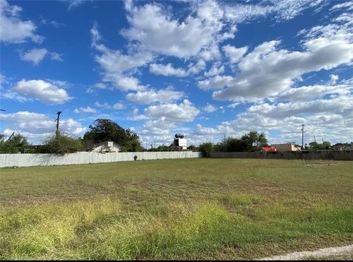 825 Samaria St, Weslaco, TX, 78596-0039 | Card Image