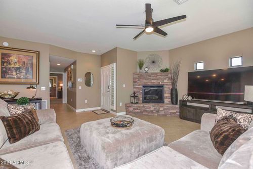 2030-21320 N 56th St, Phoenix, AZ, 85054-5401 | Card Image