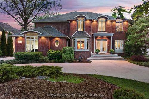 {{alt}} | Card Image