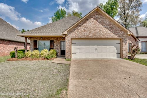 2017 Pebble Creek Dr, Brandon, MS, 39042-6072 | Card Image