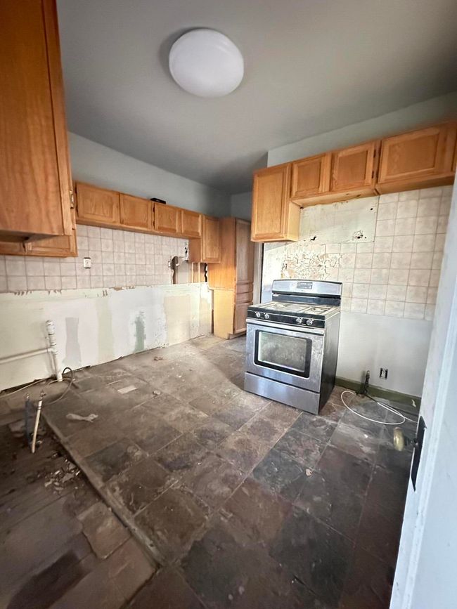 35 Massachusetts St, House other with 4 bedrooms, 2 bathrooms and null parking in Highland Park MI | Image 12
