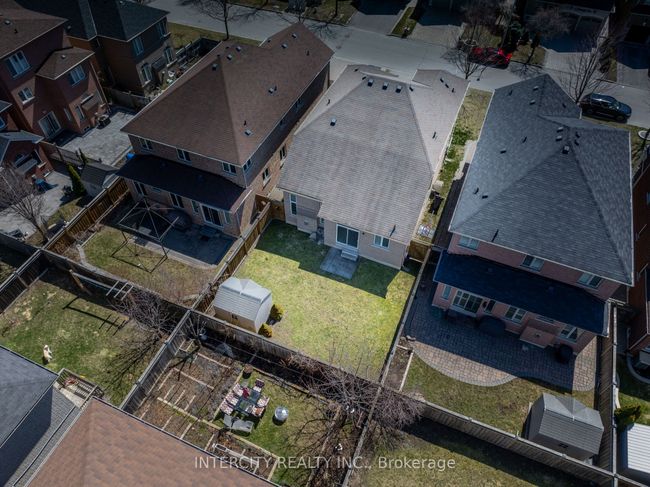 16 Heathcliffe Dr, House other with 3 bedrooms, 3 bathrooms and 4 parking in Woodbridge ON | Image 34