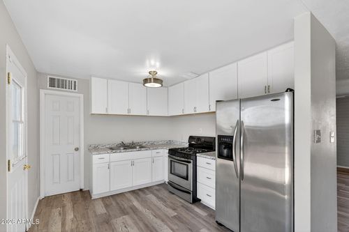 5505 W Whitton Avenue, Phoenix, AZ, 85031 | Card Image