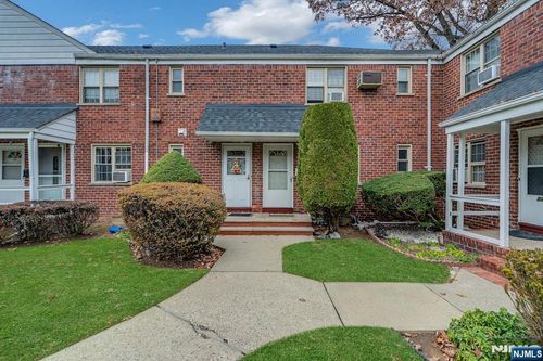 1267 Anderson Ave, Fort Lee, NJ, 07024-1779 | Card Image