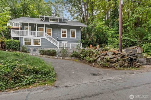 2106 Fairmount Avenue Sw, Seattle, WA, 98126 | Card Image