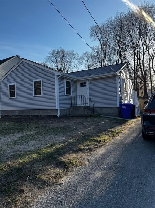 28 Brown St, Maynard, MA, 01754-1230 | Card Image