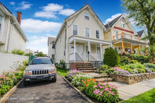65 Union Ave, Staten Island, NY, 10303-2424 | Card Image