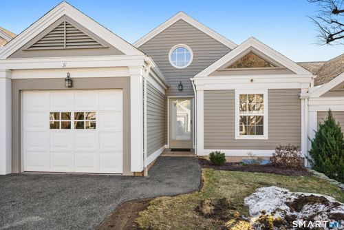 31-31 Saint George Pl, Sandy Hook, CT, 06482-1089 | Card Image