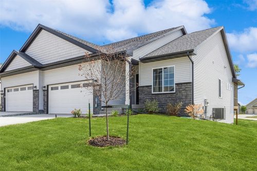 1000 Switchgrass Ln, Ely, IA, 52227-5000 | Card Image