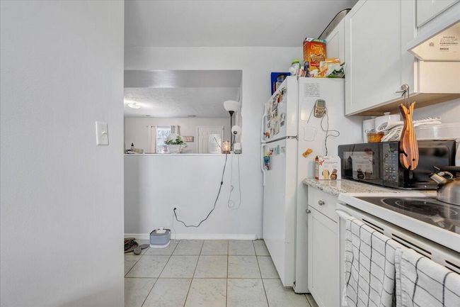 Spacious Kitchen | Image 12