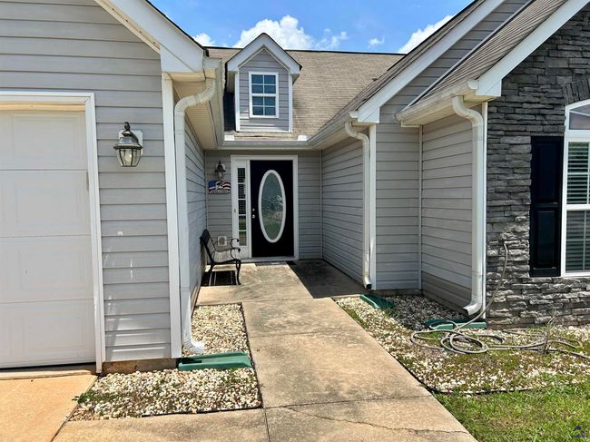 208 Burr Dr, House other with 3 bedrooms, 2 bathrooms and null parking in Byron GA | Image 4