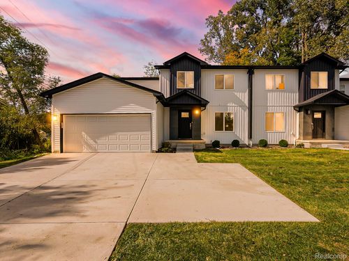 23317 Middlebelt Road, Farmington Hills, MI, 48336 | Card Image