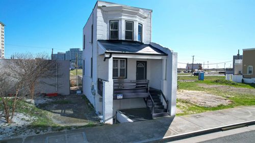 203 S Metropolitan Ave, Atlantic City, NJ, 08401-7715 | Card Image