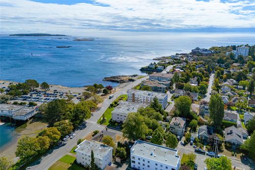 102-1318 Beach Dr, Oak Bay, BC, V8S2N5 | Card Image