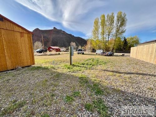 212 Crystal Road, Salmon, ID, 83467 | Card Image