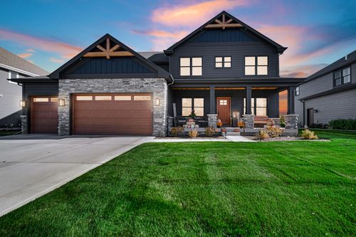 9551 Fescue Dr, Saint John, IN, 46373-0666 | Card Image