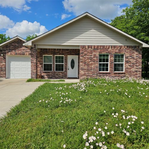 3602 Eutopia St, Greenville, TX, 75401-3009 | Card Image