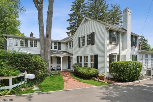 553 Grove St, Montclair, NJ, 07043-2310 | Card Image