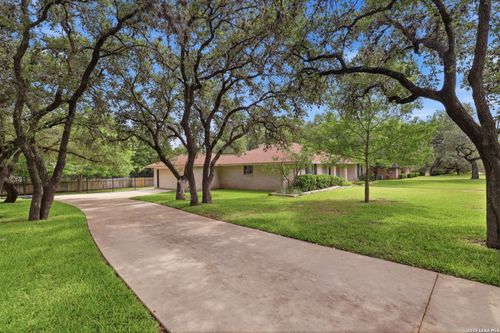 224 Sagecrest Dr, San Antonio, TX, 78232-1312 | Card Image