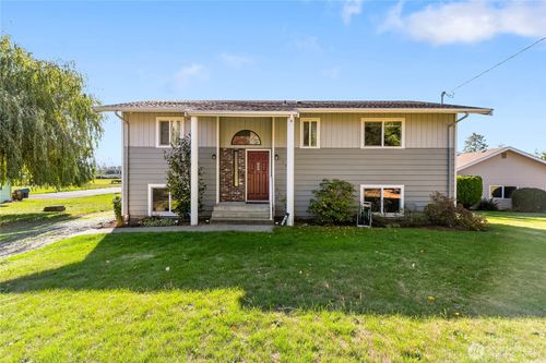 197 Bay Lyn Dr, Lynden, WA, 98264-9404 | Card Image