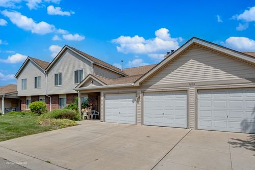 apt-102-7010 Andover Ct, Woodridge, IL, 60517-2156 | Card Image