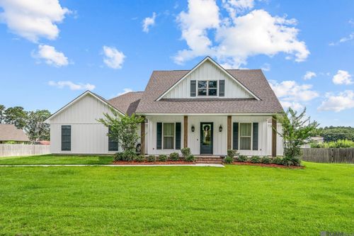 7521 Yucan Rd, Denham Springs, LA, 70726-1278 | Card Image