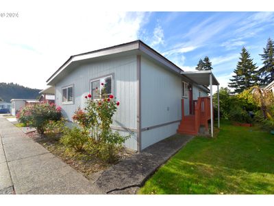 4400 Ocean Beach Hwy, House other with 2 bedrooms, 1 bathrooms and null parking in Longview WA | Image 3