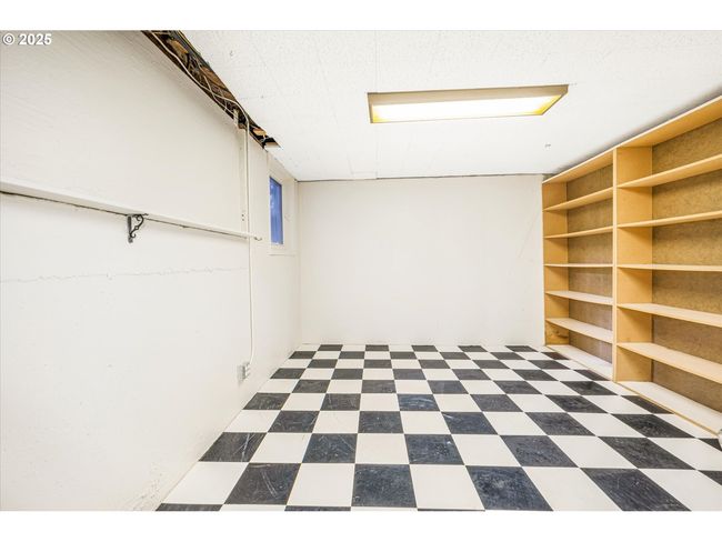 764 10 Th St, House other with 3 bedrooms, 3 bathrooms and 2 parking in Lake Oswego OR | Image 34