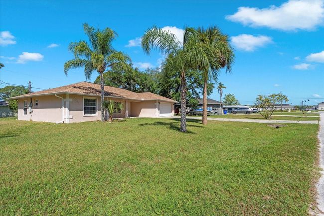 2732 Alamanda Dr, House other with 3 bedrooms, 2 bathrooms and null parking in Edgewater FL | Image 27