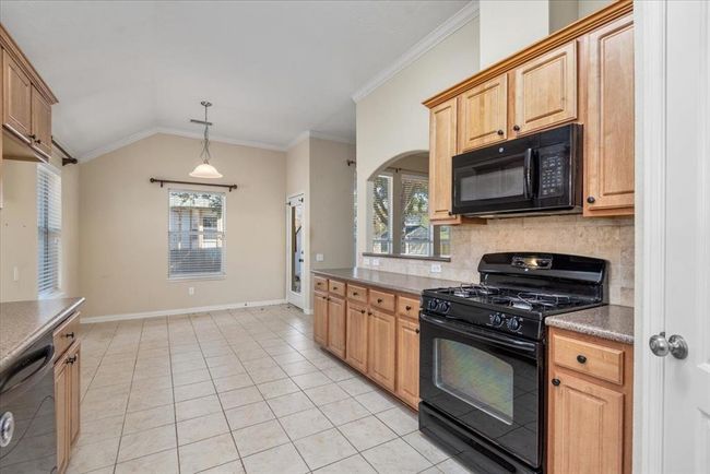 18720 Stewart Hill Dr, House other with 3 bedrooms, 2 bathrooms and 2 parking in Montgomery TX | Image 10