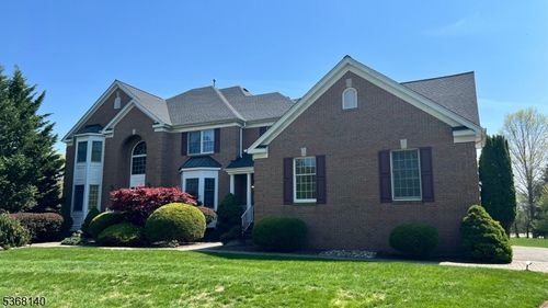 42 Rosewood Ct, BELLE MEAD, NJ, 08502-4935 | Card Image