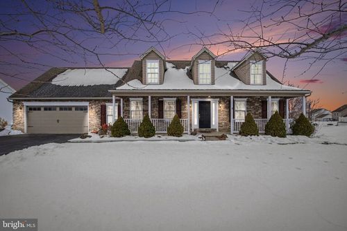 127 Coventry Dr, CARLISLE, PA, 17015-4507 | Card Image