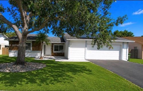 1661 N Goldeneye Ln, Homestead, FL, 33035-1039 | Card Image