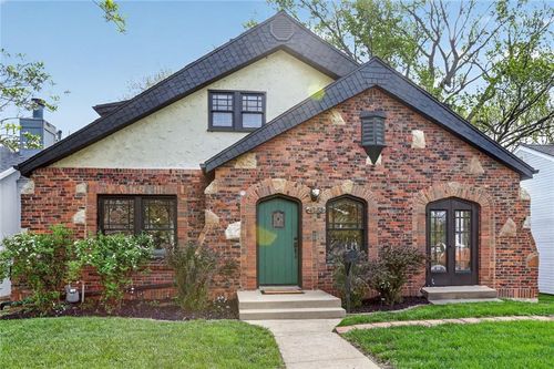 4733 Booth St, Westwood, KS, 66205-1826 | Card Image