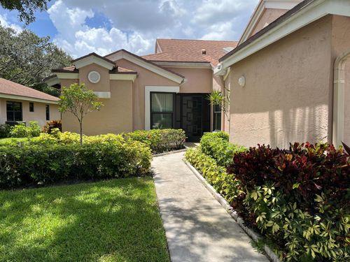 8279 Springlake Dr, Boca Raton, FL, 33496-5177 | Card Image