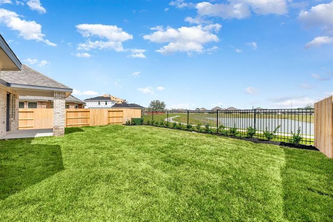 This breathtaking view is right from your very own backyard! Enjoy the serene and calming view from the comfort of your covered patio as your kids and furry friends run around. | Image 17