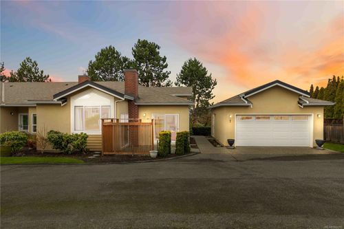 7-4291 Quadra St, Saanich, BC, V8X1L5 | Card Image