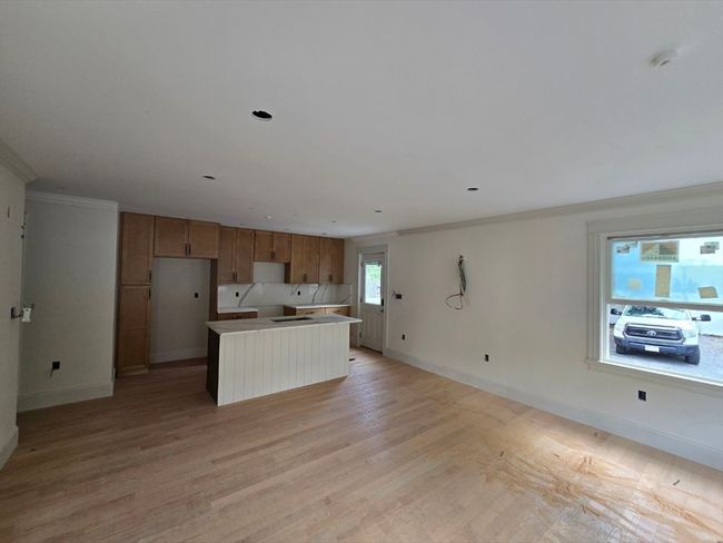 APT-3 - 9 Swan St, Condo with 3 bedrooms, 3 bathrooms and 2 parking in Beverly MA | Image 5