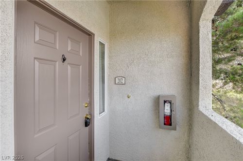 202-3361 Indian Shadow St, Las Vegas, NV, 89129-8635 | Card Image