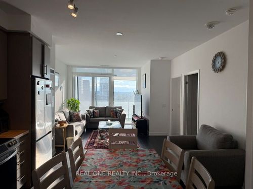 903-95 Oneida Cres, Richmond Hill, ON, L4B0H5 | Card Image