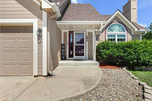 604 Hawthorne Pl, Liberty, MO, 64068-7418 | Card Image