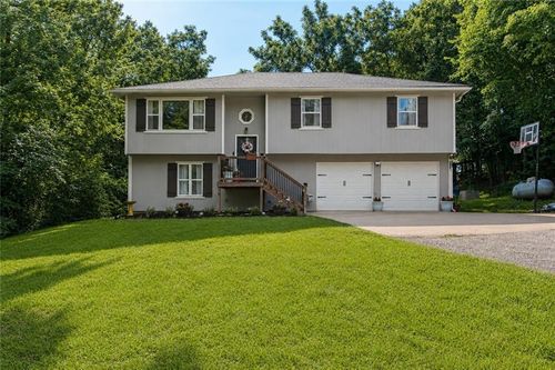 13142 158th St, Linwood, KS, 66052-4407 | Card Image