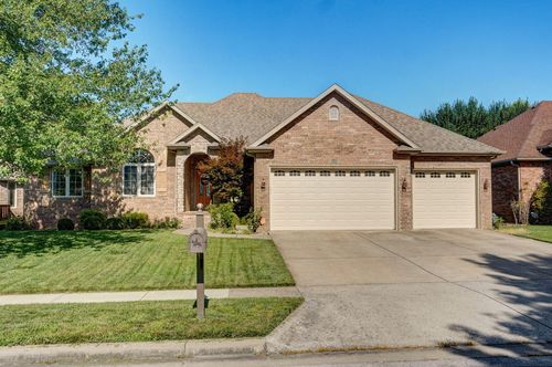 1401 N Chapel Dr, Springfield, MO, 65802-2436 | Card Image