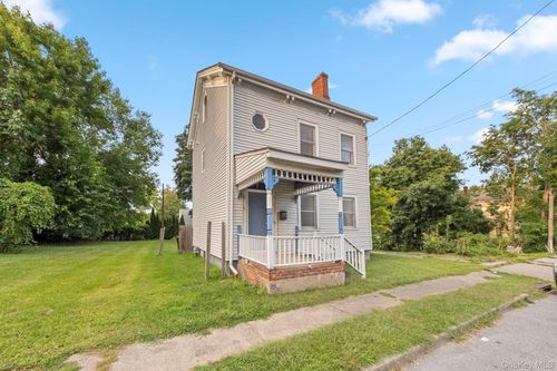 5 Zimmer Ave, Poughkeepsie, NY, 12601-1928 | Card Image